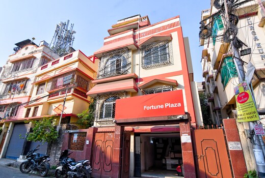 Fortune Plaza Near Acropolise Mall