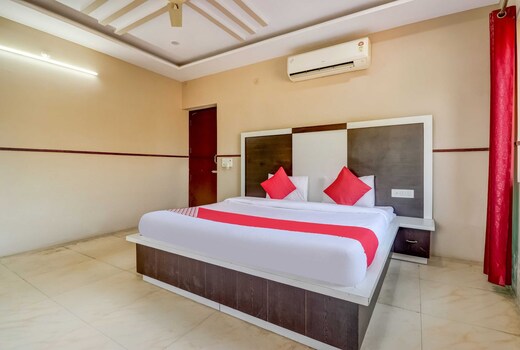 Hotel O City Palace