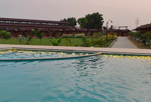 Nirvana Resort and Restaurant