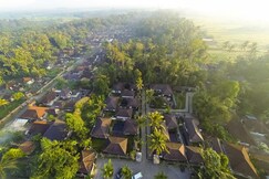 Ubud Raya Resort