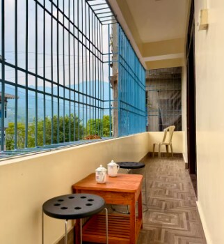 2bhk apt with private Kitchen, Balcony & Parking