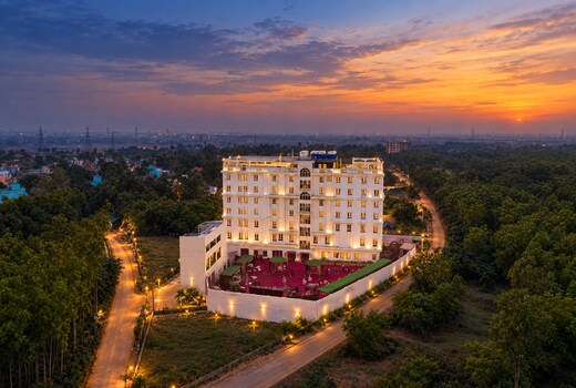 Mistwood Holidays & Resorts