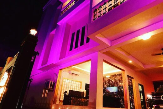 Hayat Stay Inn