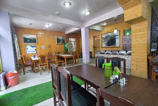 SINDH GUEST HOUSE AND RESTAURANT