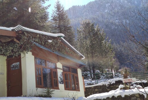 Thakur Cottage Homestay | Rooms & Caretaker
