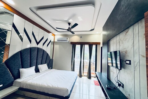 Hotel Trinetra