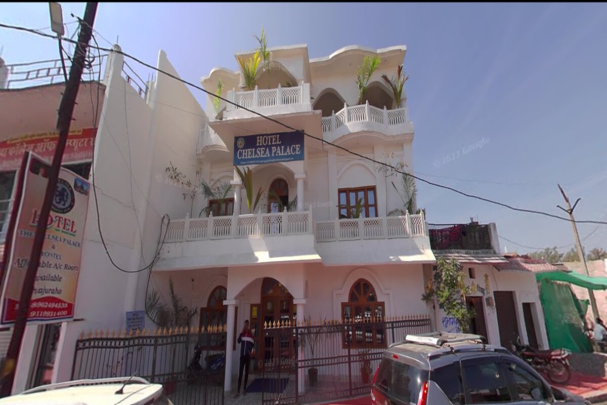 HOTEL CHELSEA PALACE