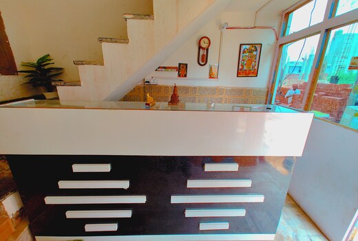 Hotel Vasudev Palace Near Shri Ram Janam Bhumi