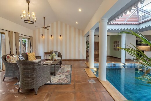 Luxury 4 bedroom Villa with Private pool Siolim