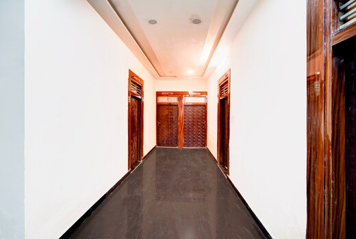 OYO 829641 Parth Hotel And Restaurant