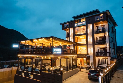 Walnut Village Resort