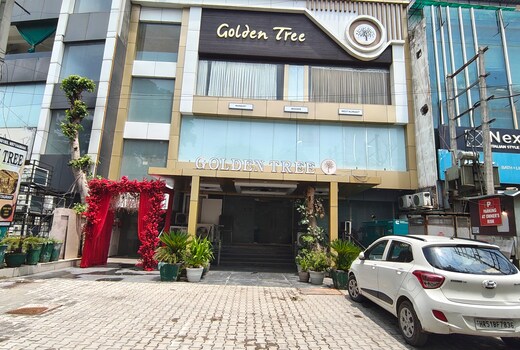 HOTEL GOLDEN TREE