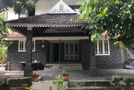 Rainy Woods Inn