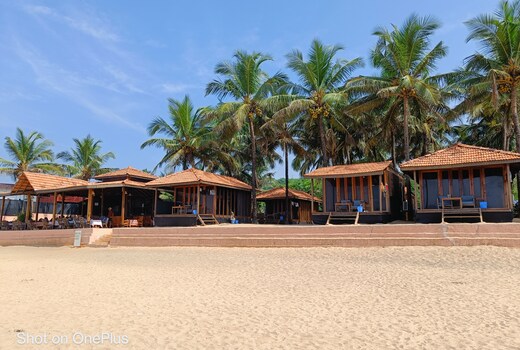 Dunhill Beach Resort