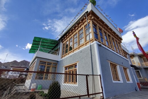 Chandan Guest House| Rooms & Guided Treks