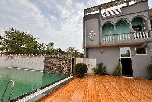 Aaradhy Guest House (Front Gangrel Dam Main Gate)