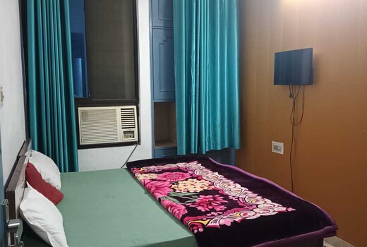 OYO 834986 Hotel Kothiwal Inn