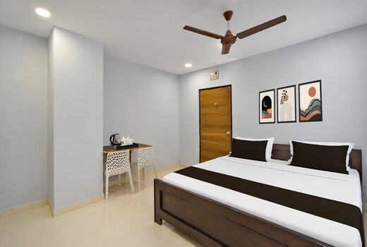 Hotel O OASIS Inn