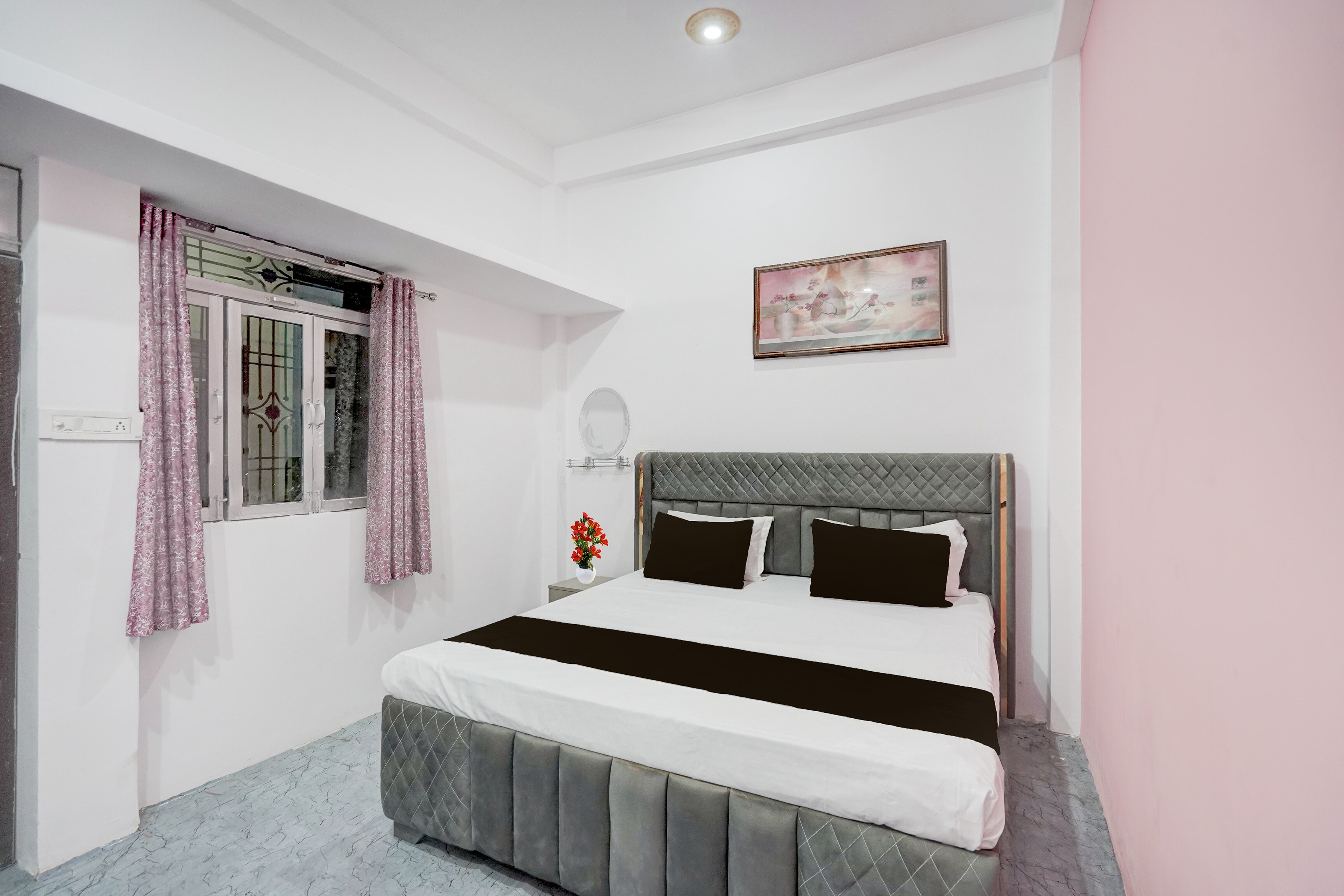 Hotel O by OYO Happy Hotel & Restaurant