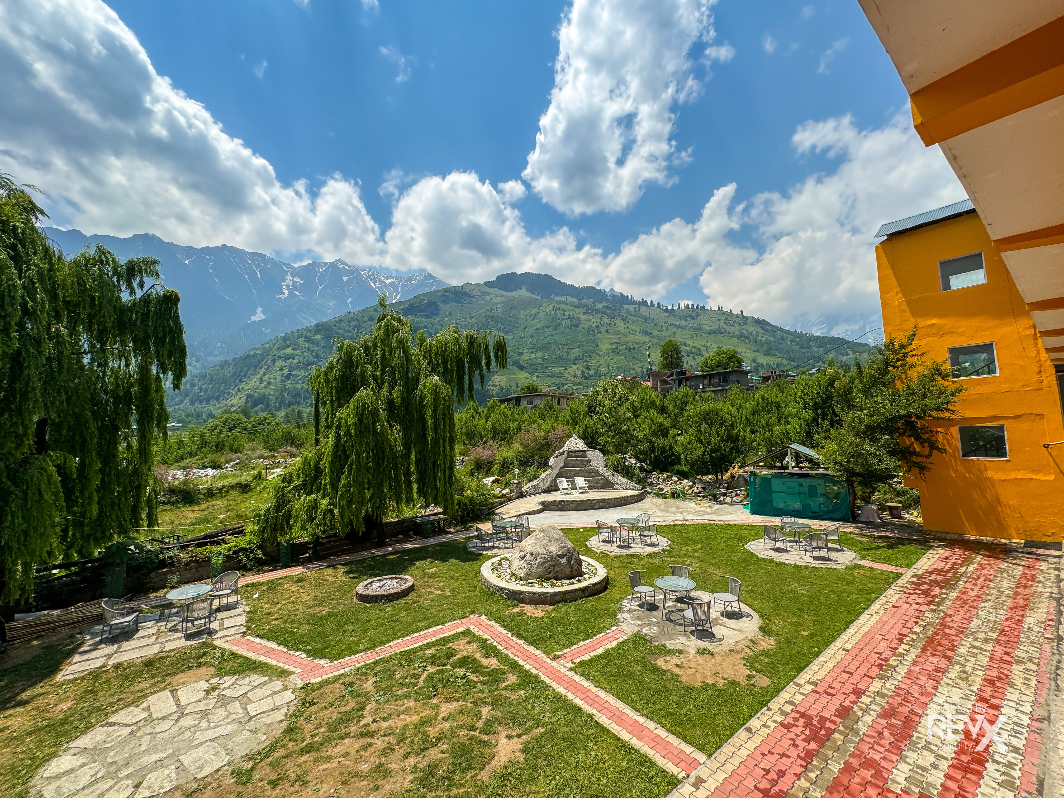 Shanag Inn Resort