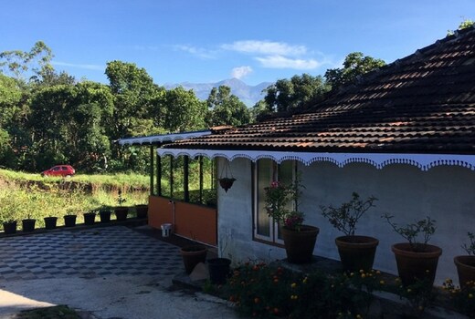 Elam farm hut