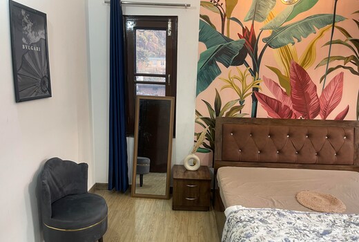 Spacious 3BR Serviced Apartment near Pacific Mall