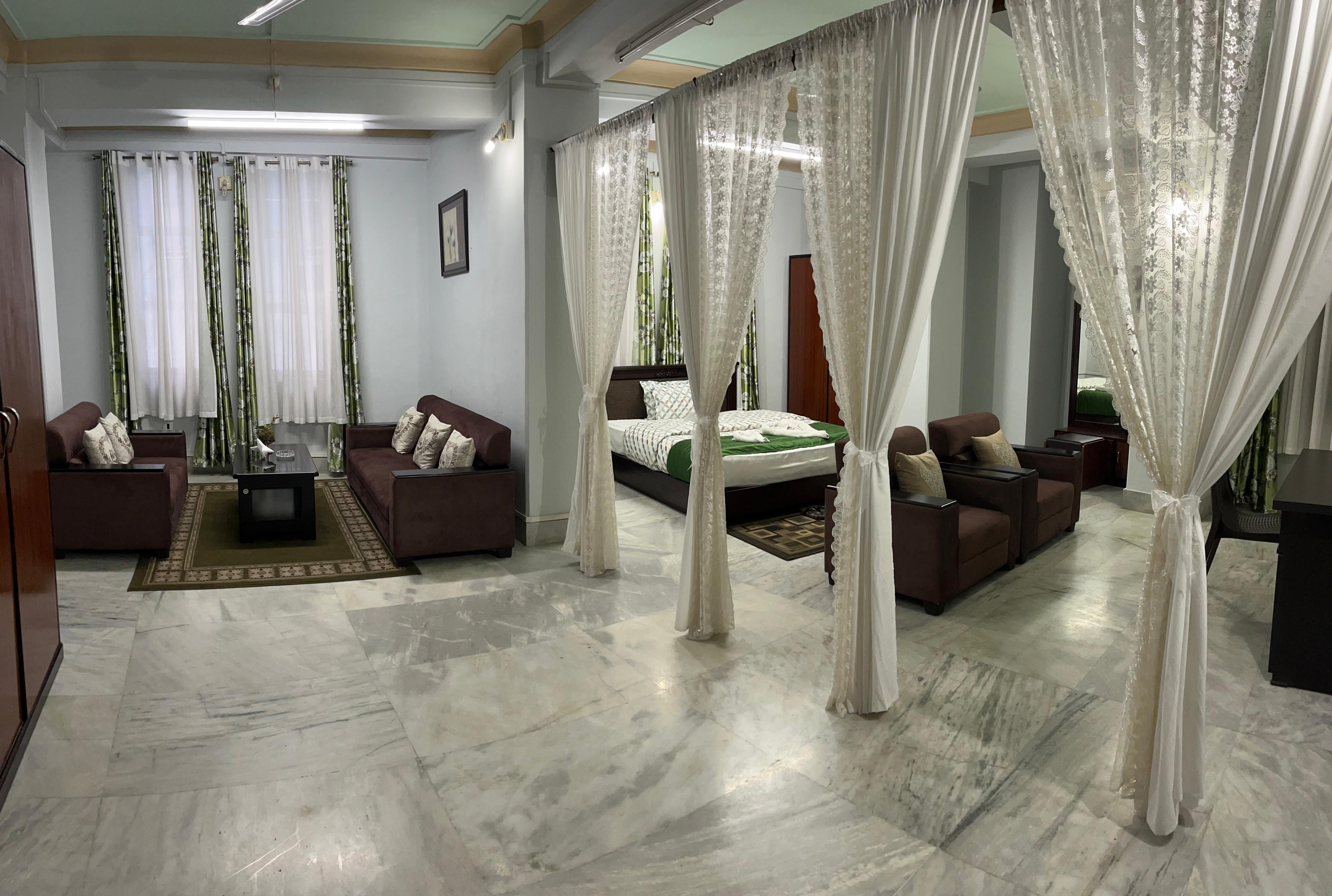 Hotel Blue Bayou , Kohima
