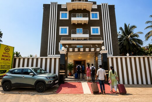 HOTEL MINATI PALACE