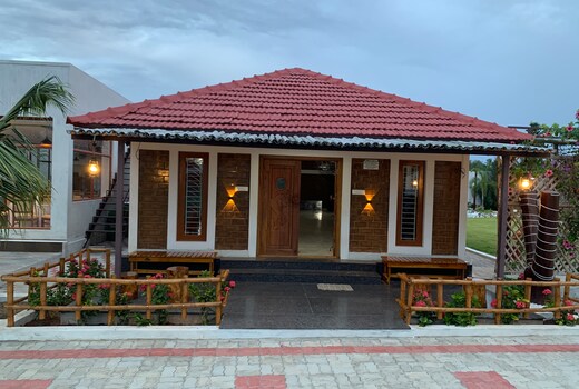LOVE GREEN RESORTS