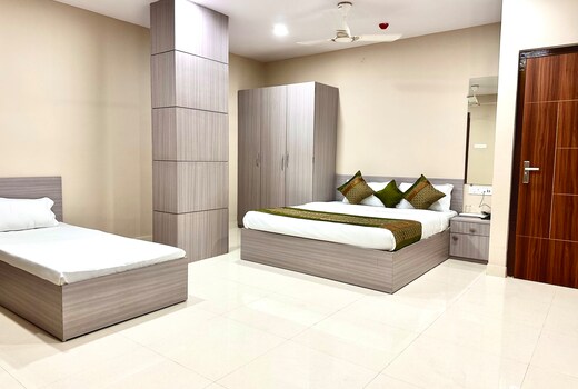 Hotel Sasa Inn