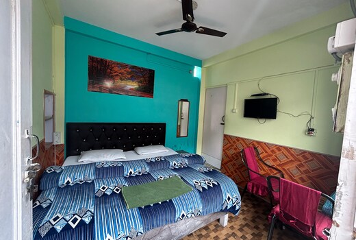 Cozy Hotel