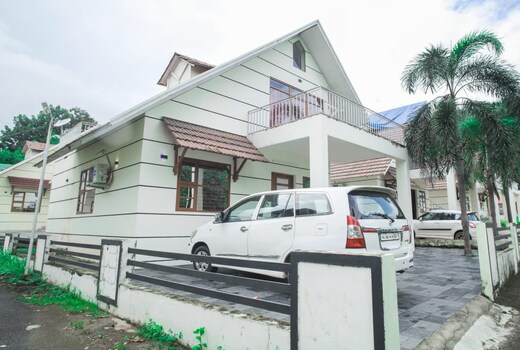 Green Nest Villa Athirappilly