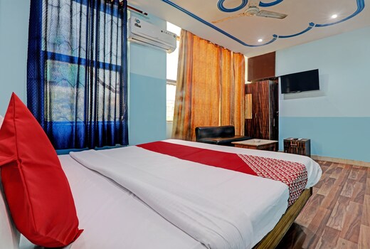 Hotel O WHITE SWAN