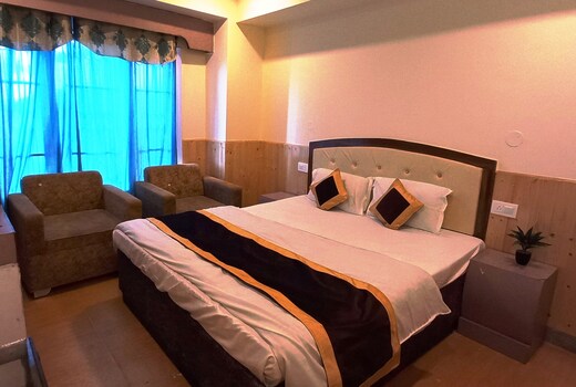 Hotel Shorya Regency