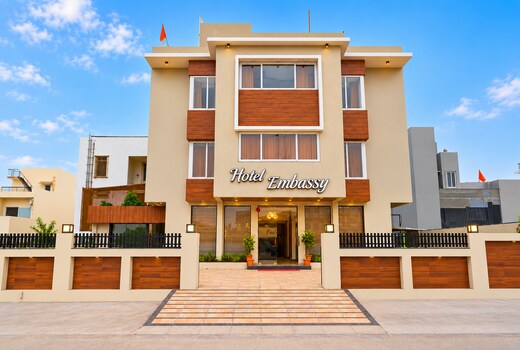 Hotel Embassy