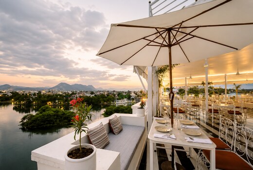 Grandrosse Boutique - Pichola Lake Facing Hotel