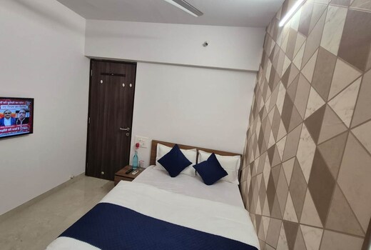 Tulsi Luxury Nesco Shared Apartments