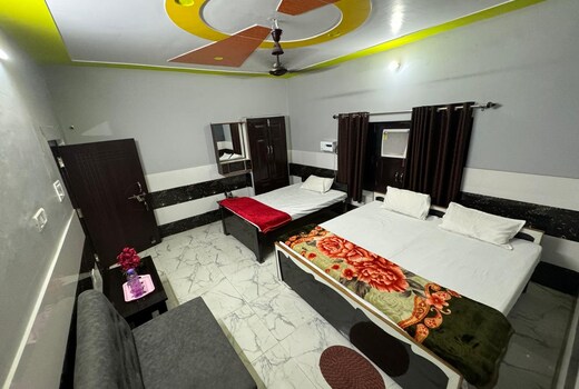 Leela Palace | Near Ram Path