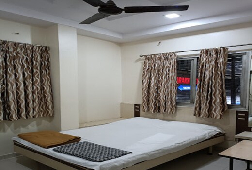Parakh Lodge