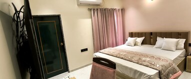 SAANG INN HOTEL & RESTOURENT
