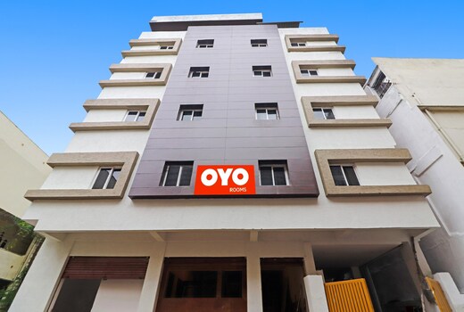 Hotel O Night Eye