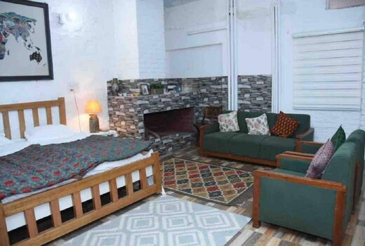 Cocoon - come in to this charming private studio, Amritsar
