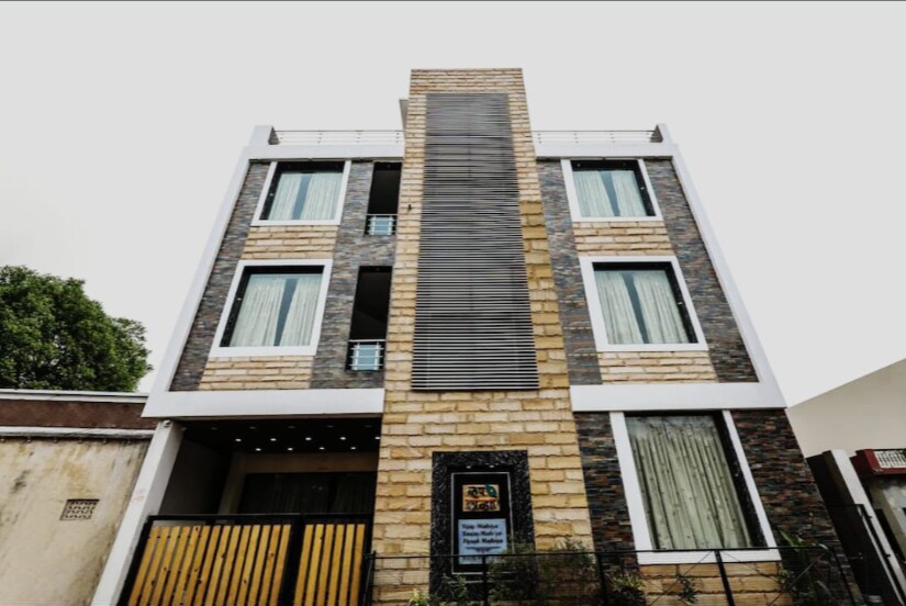 Hotel Roop Kanha Inn