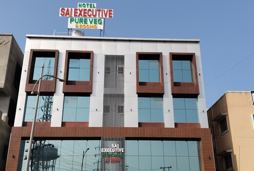 Hotel Sai Executive- Bambholi,Chakan