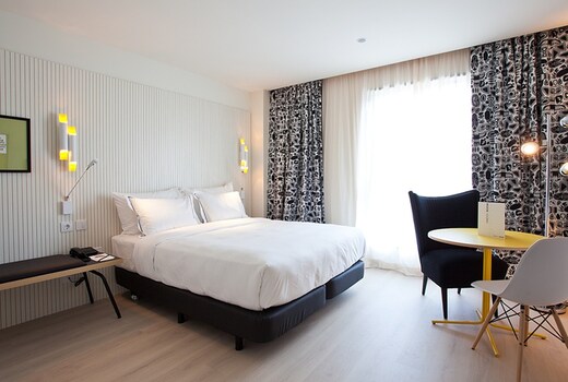 Hotel Vincci Bit