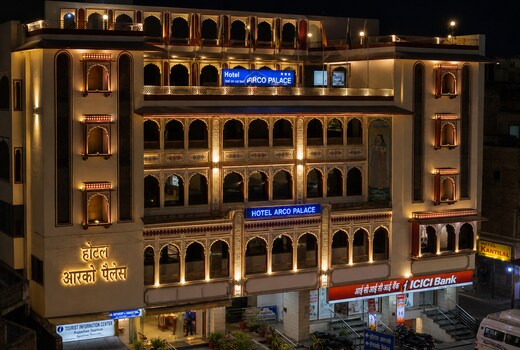 Hotel Arco Palace