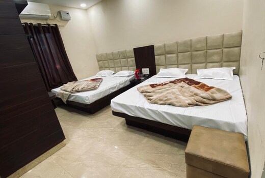 HOTEL VASU GUEST HOUSE