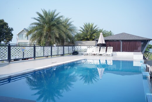 Riviera Resort and Hotel