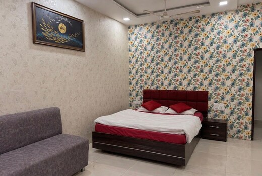 Hotel Tushar