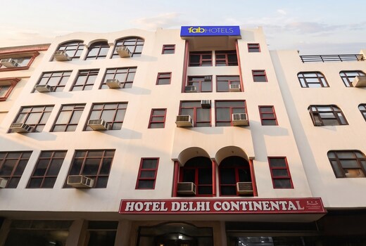 FabHotel Delhi Continental